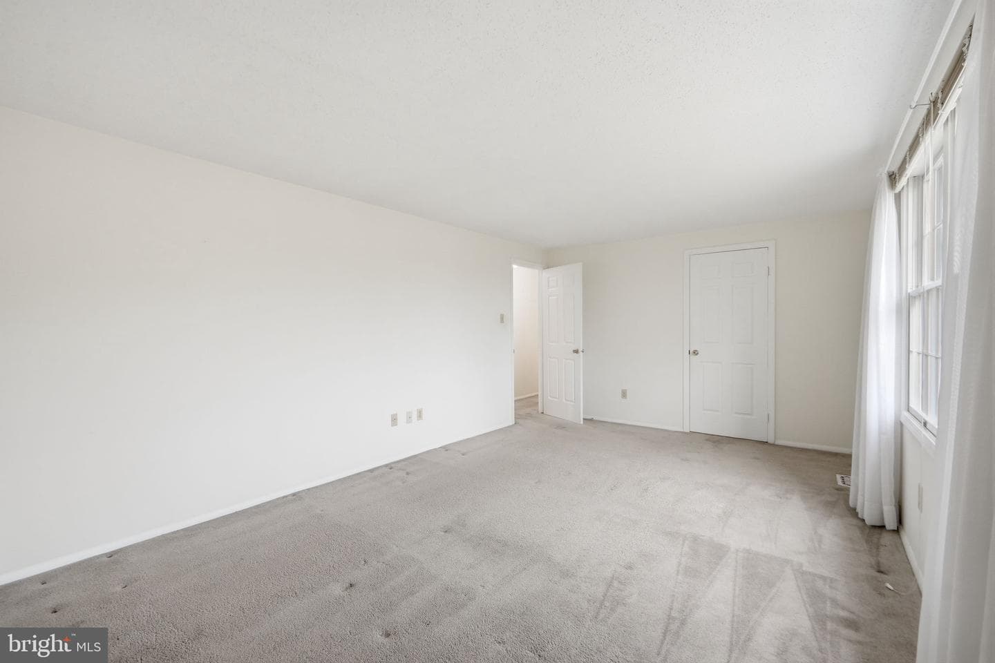 10302 Steamboat Landing Lane photo 22