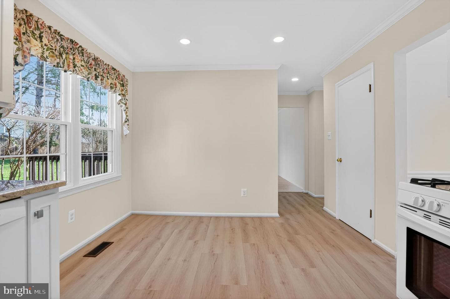 5401 Kinnerly Court photo 8