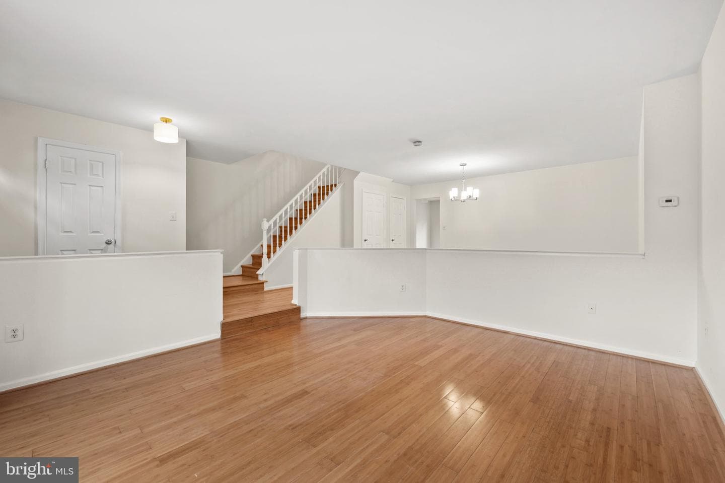 2880 Kelly Square photo 4