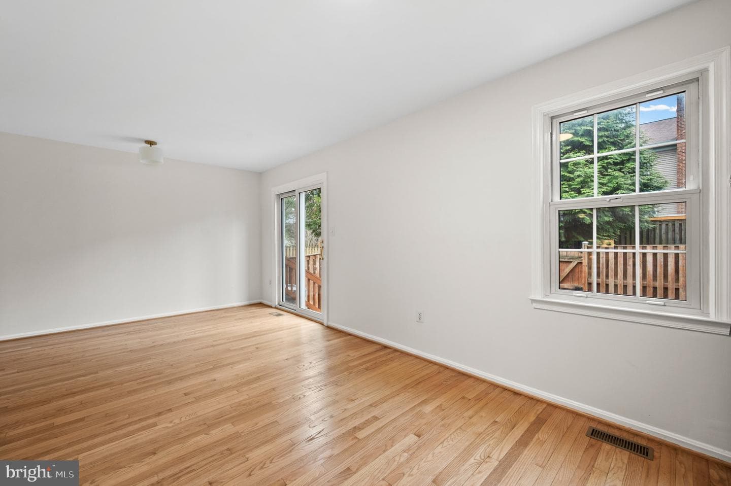2880 Kelly Square photo 9