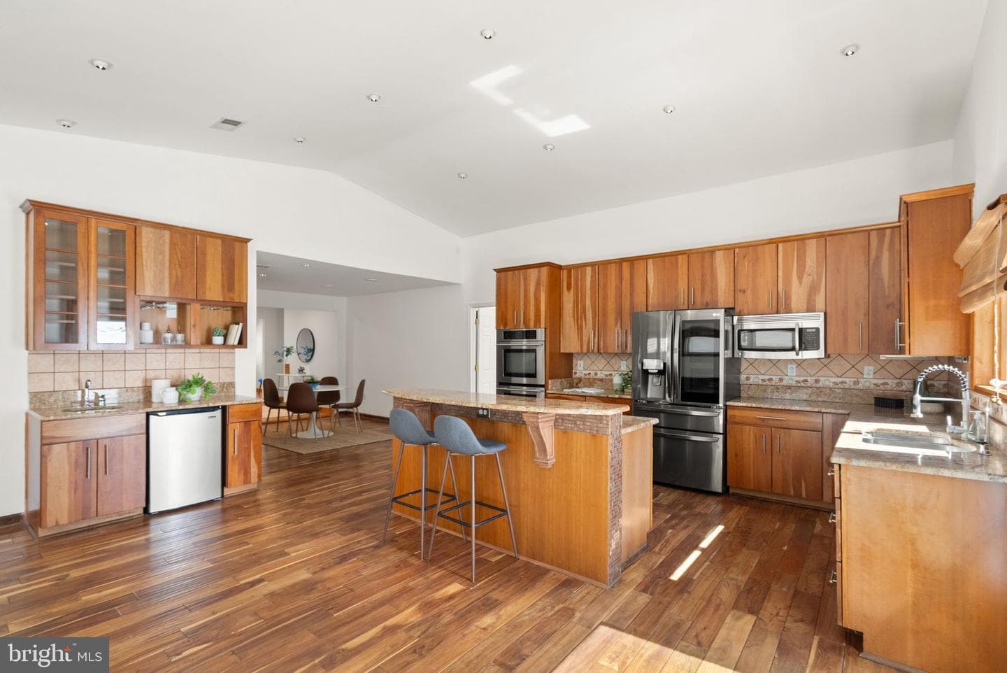 8737 Redman Street photo 15