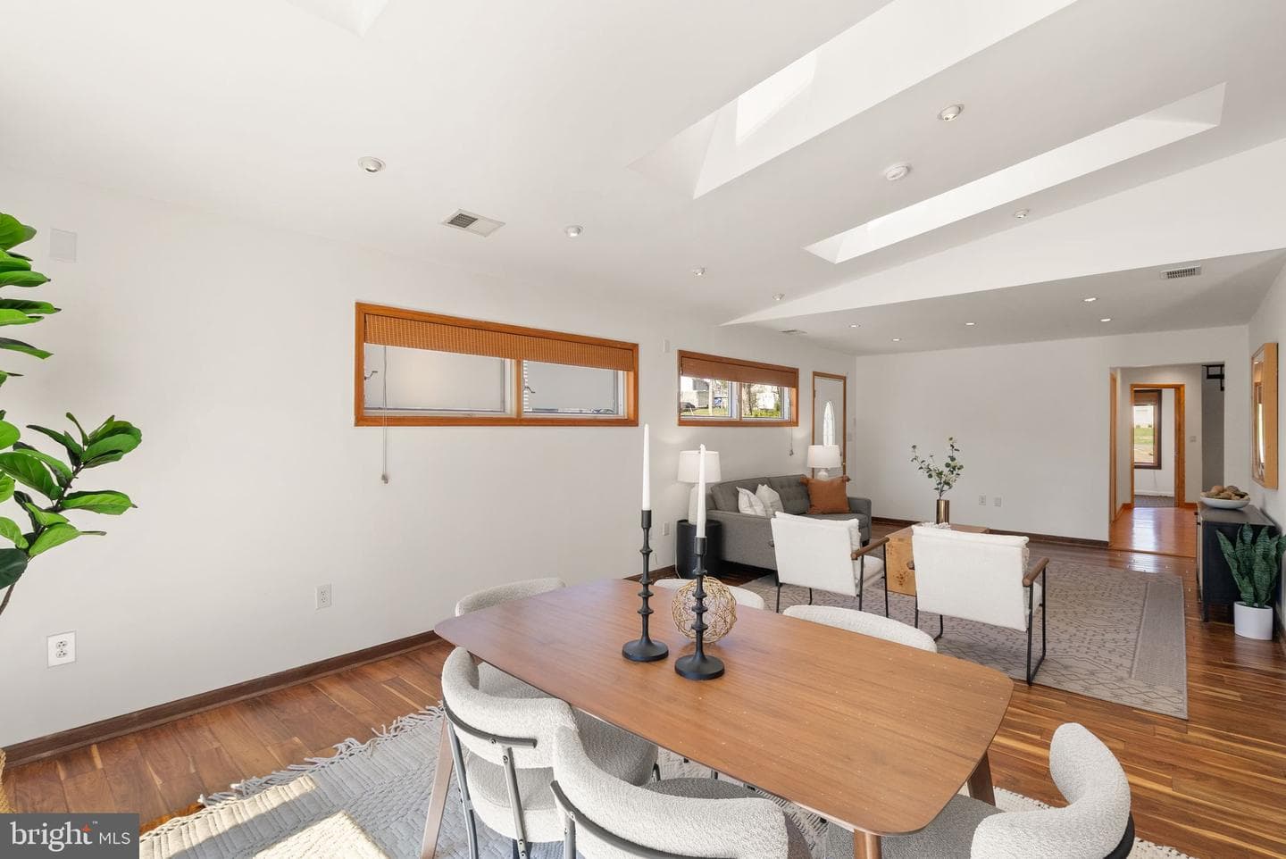 8737 Redman Street photo 17