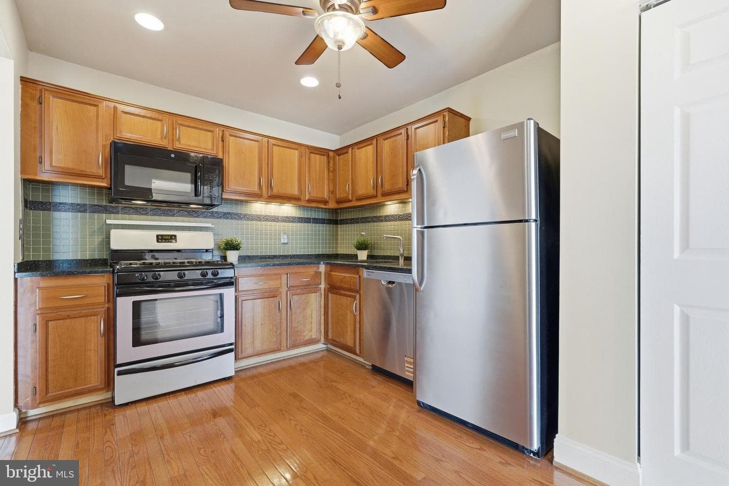 4414 Island Place #302 photo 19