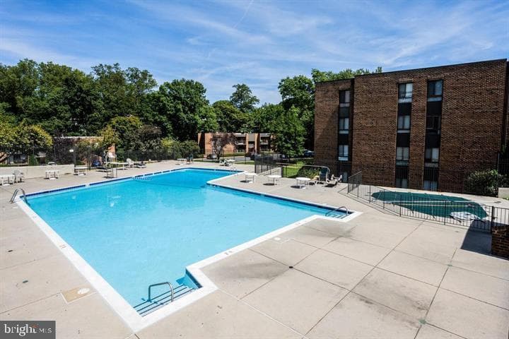 4414 Island Place #302 photo 31