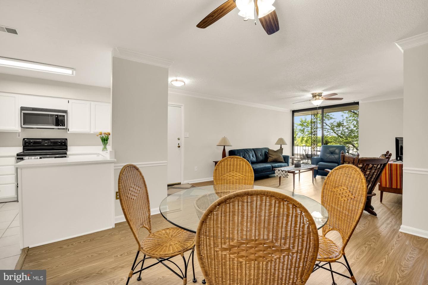 3117 Patrick Henry Dr # 430 photo 1