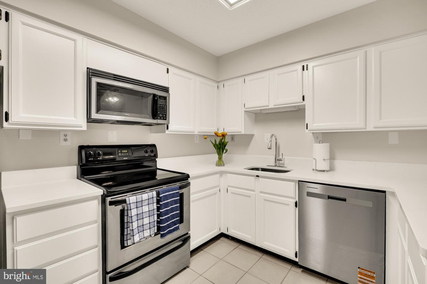 3117 Patrick Henry Dr # 430 photo 9