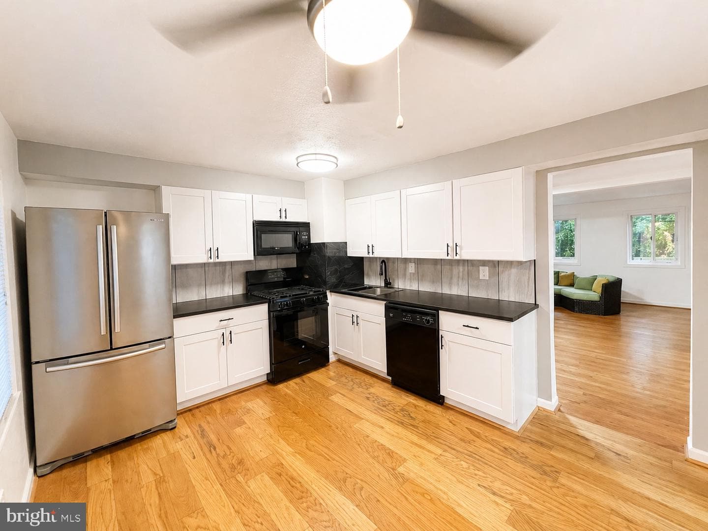 8036 Saint Annes Court photo 4