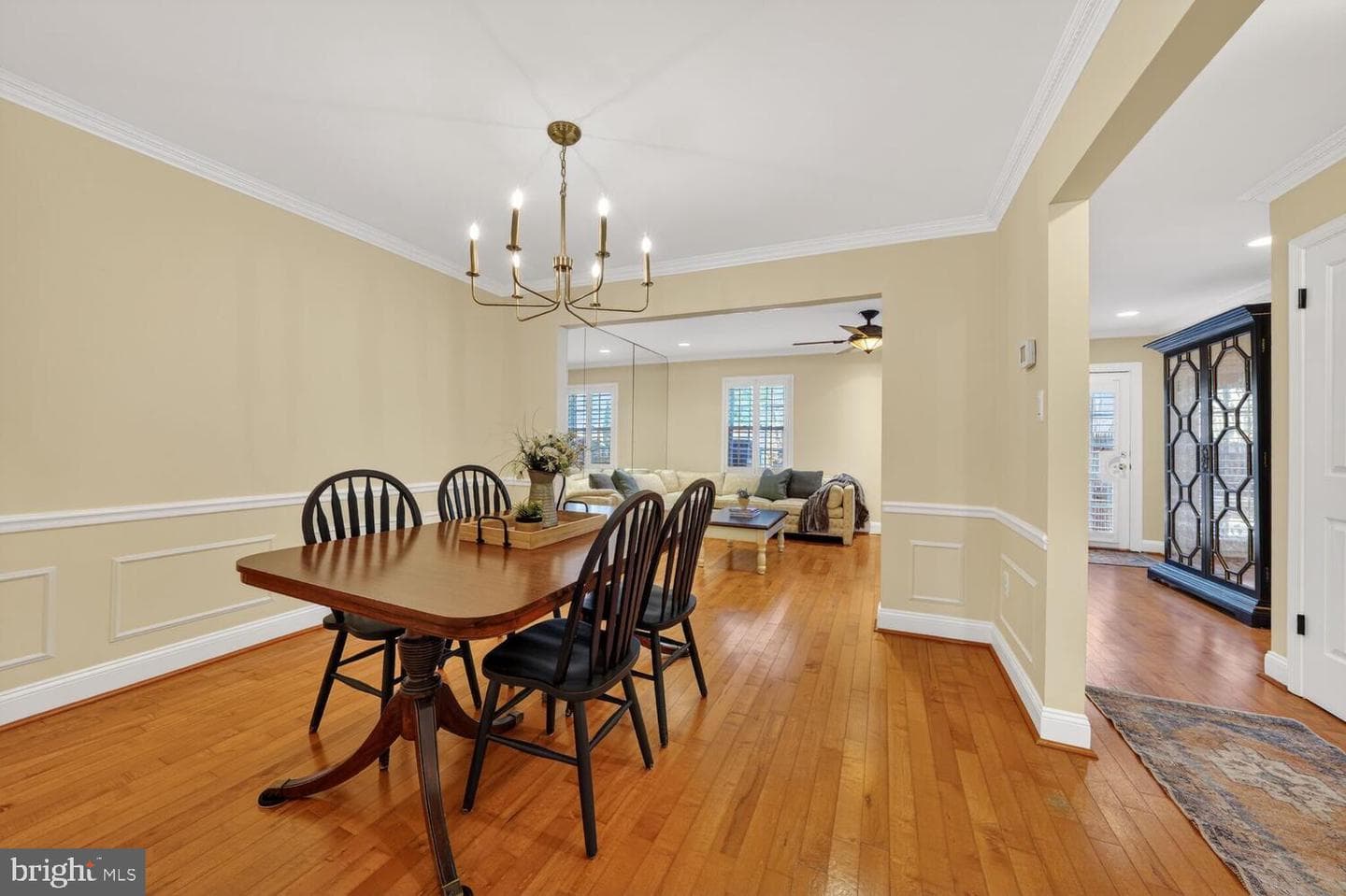 4575 Airlie Way photo 6