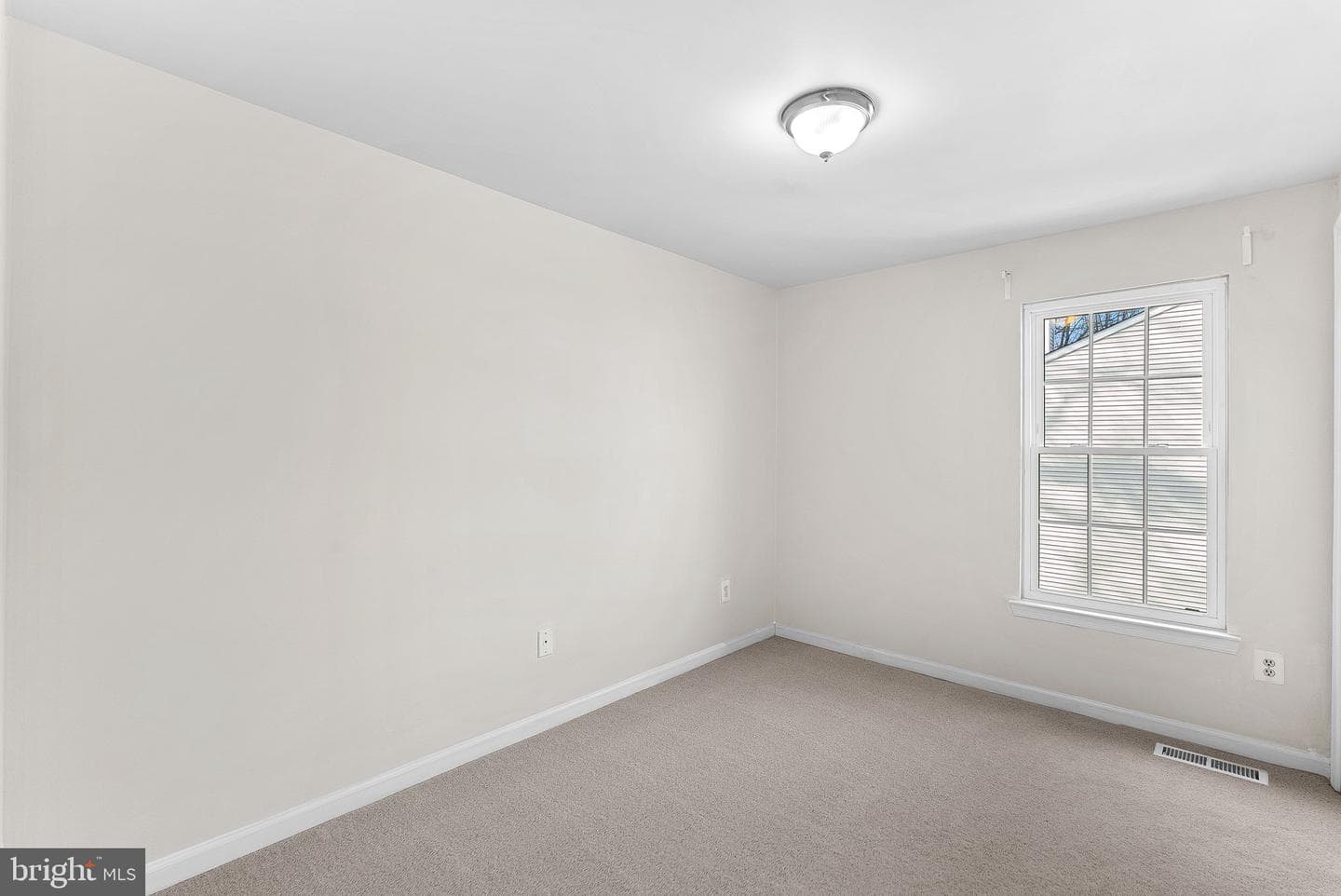 6037 Meyers Landing Court photo 25