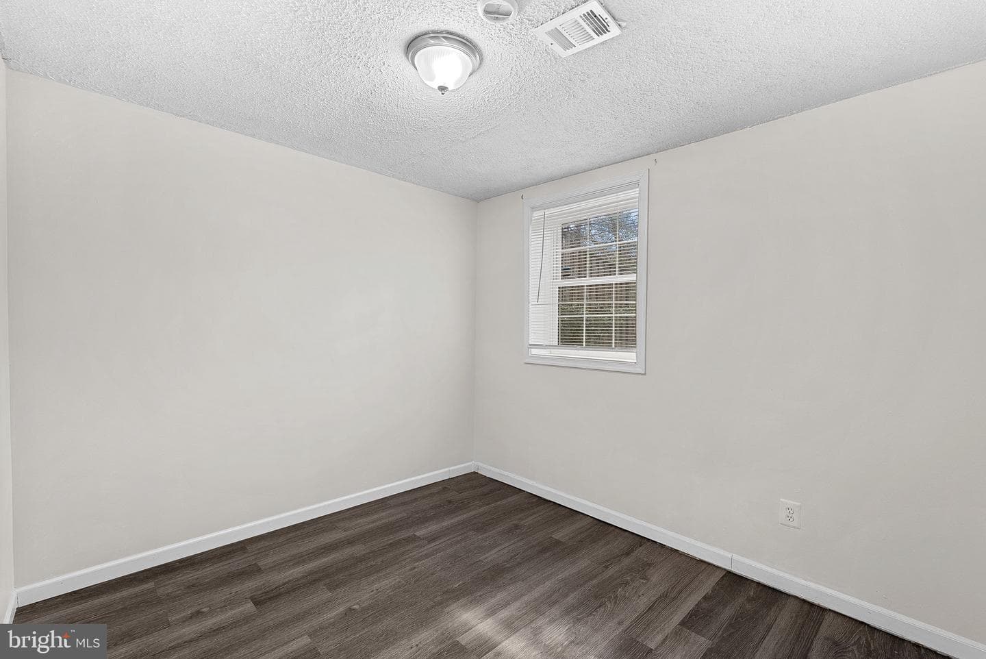 6037 Meyers Landing Court photo 34