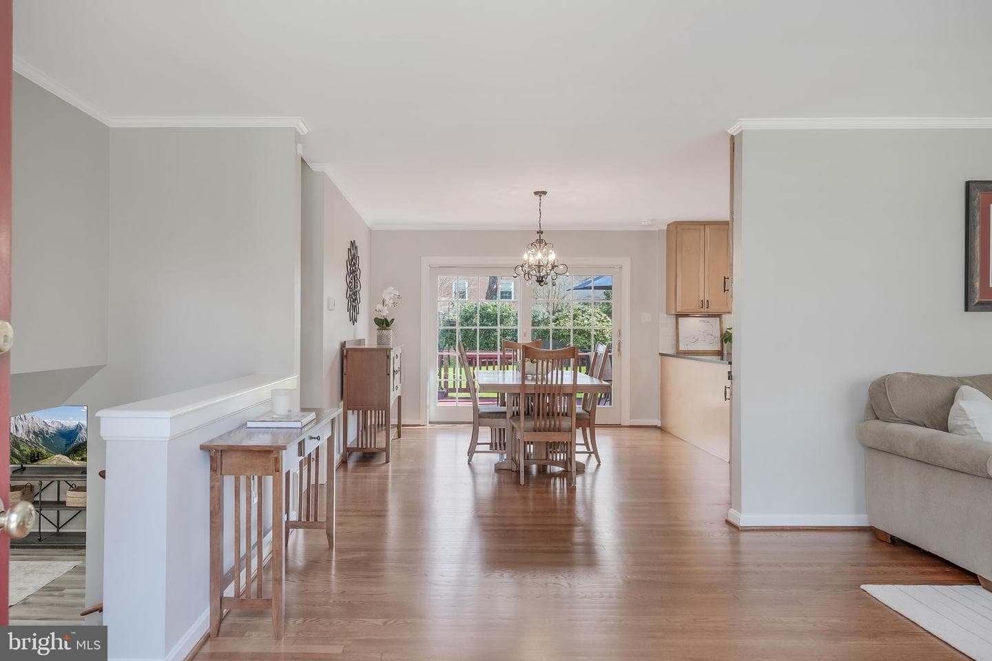 8511 Stable Drive photo 4