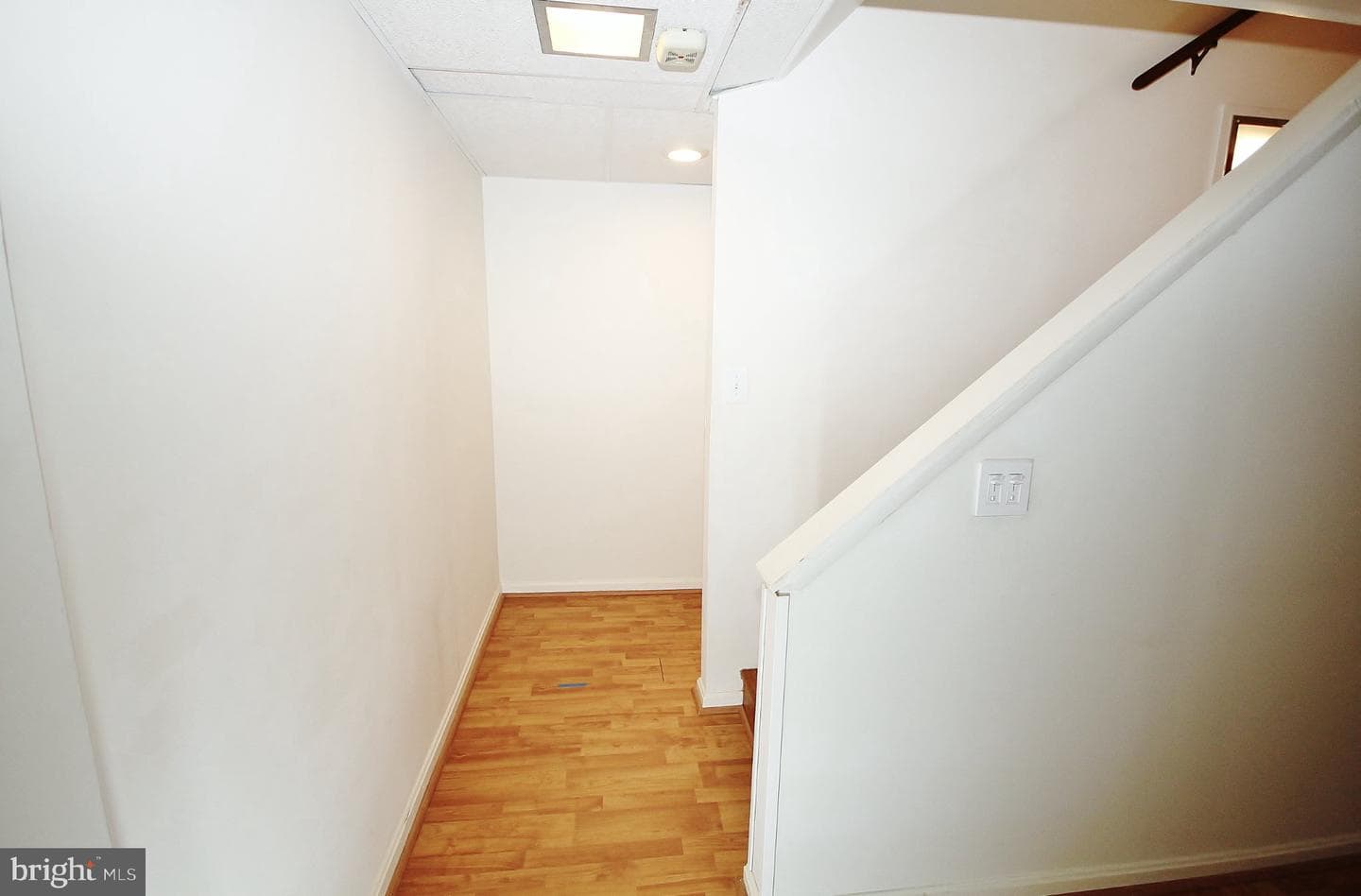 5504 Inverchapel Road photo 25