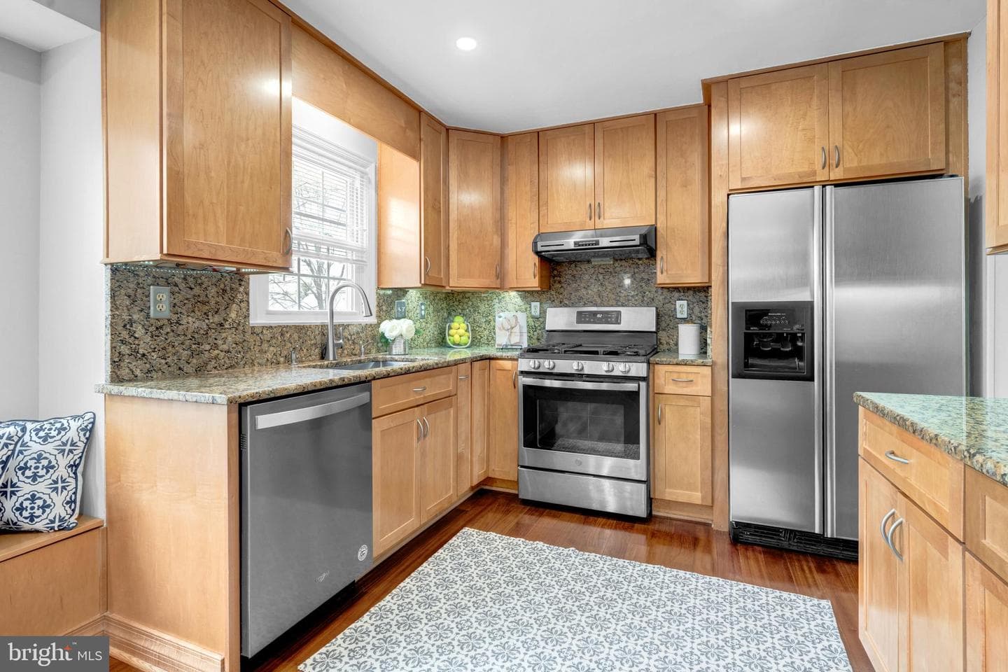9359 Robnel Place photo 16