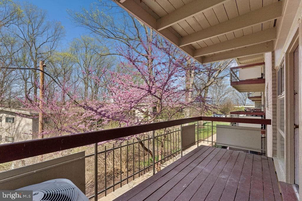 4367 Americana Drive #102 photo 27
