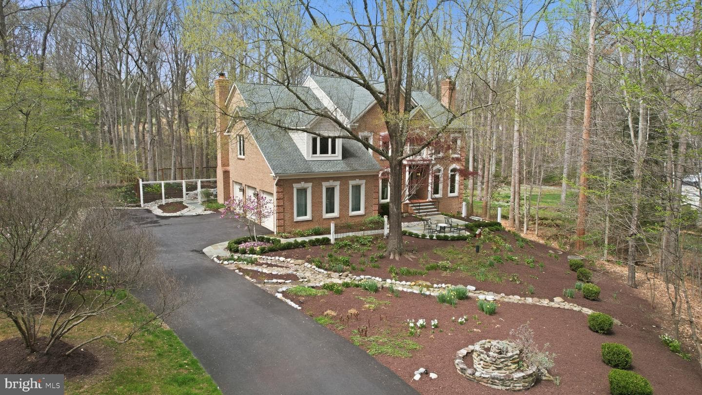 182 River Park Drive photo 2