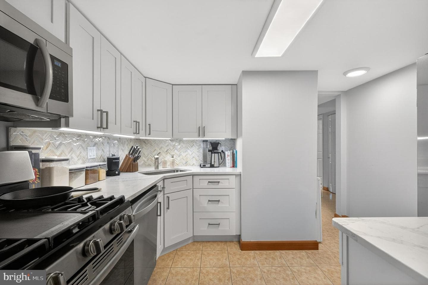 1536 Northgate Square #21 photo 2