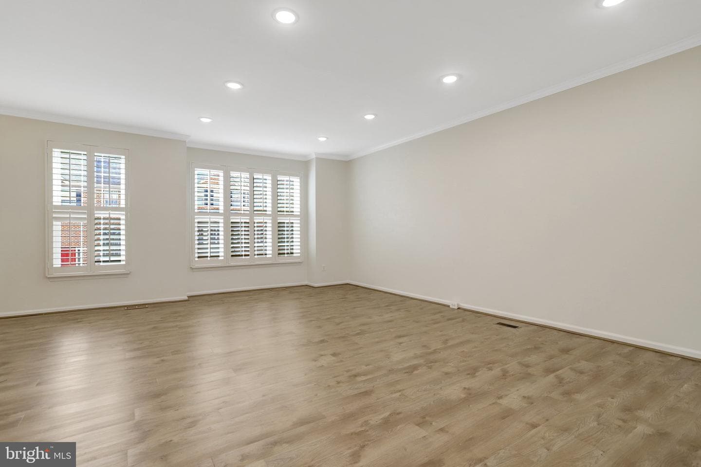 5282 Sandyford Street photo 5