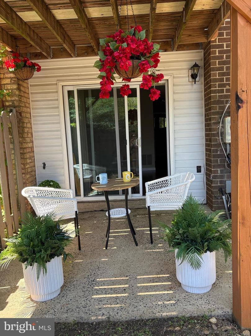 1733 Cy Court photo 31