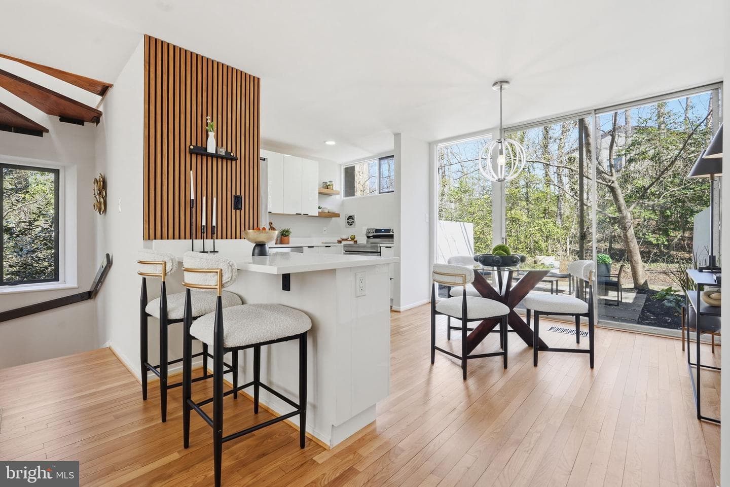 11526 Maple Ridge Road photo 3