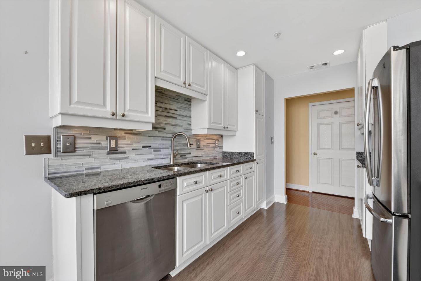 11776 Stratford House Place #502 photo 11