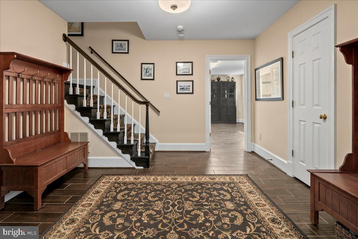 9498 Lynnhall Place photo 47