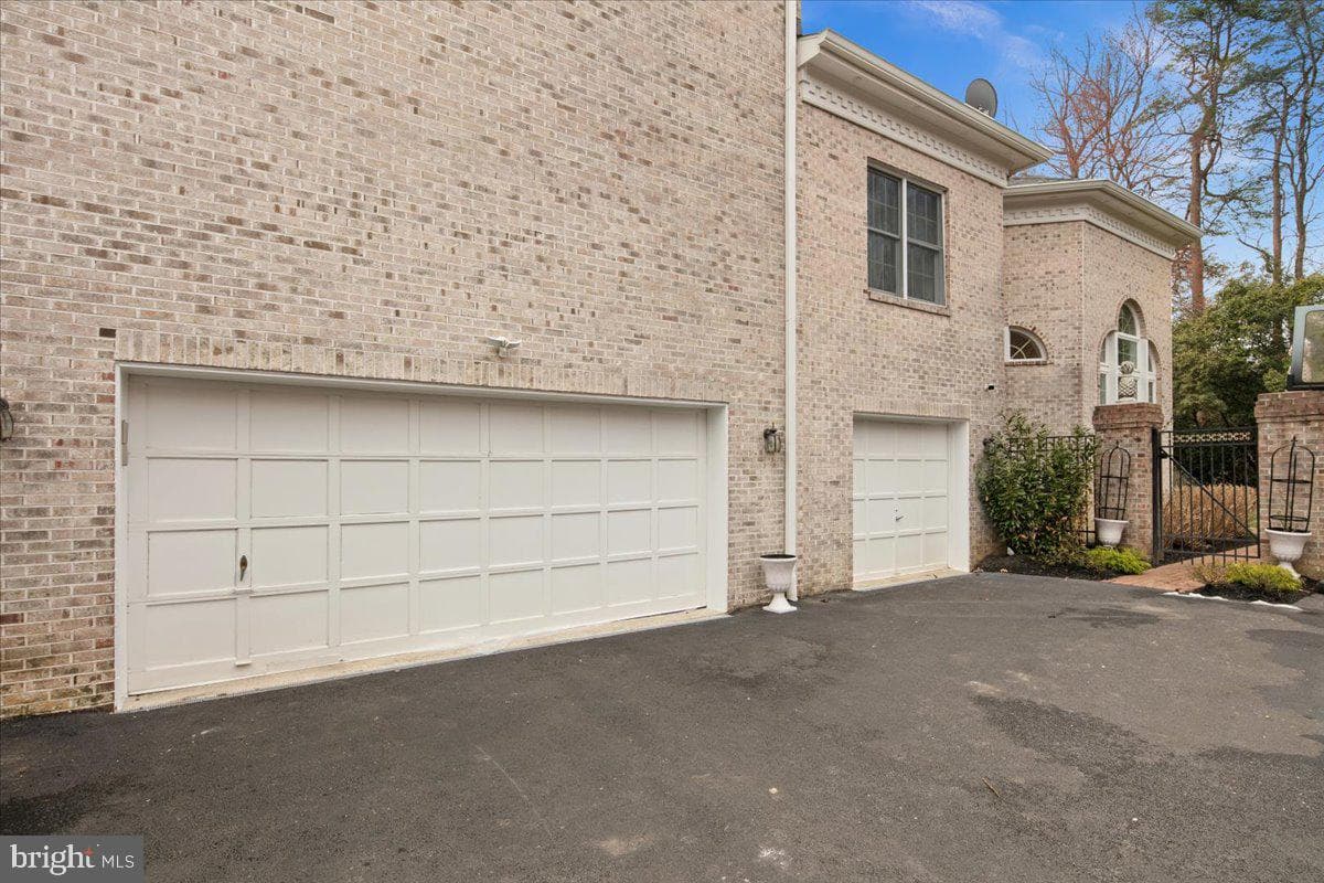 9498 Lynnhall Place photo 75