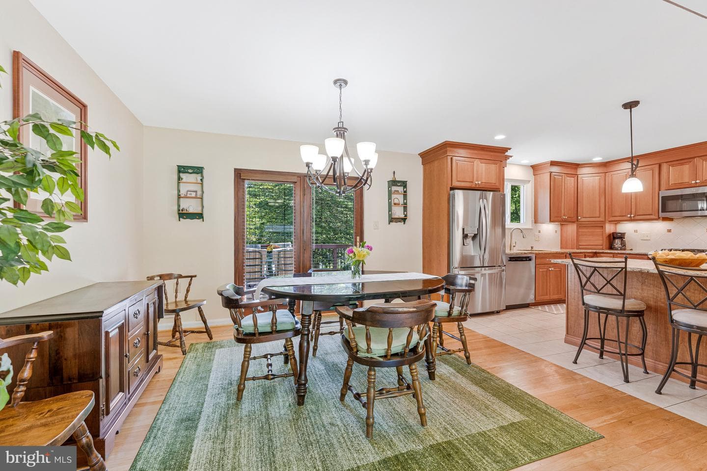 5392 Gainsborough Drive photo 12