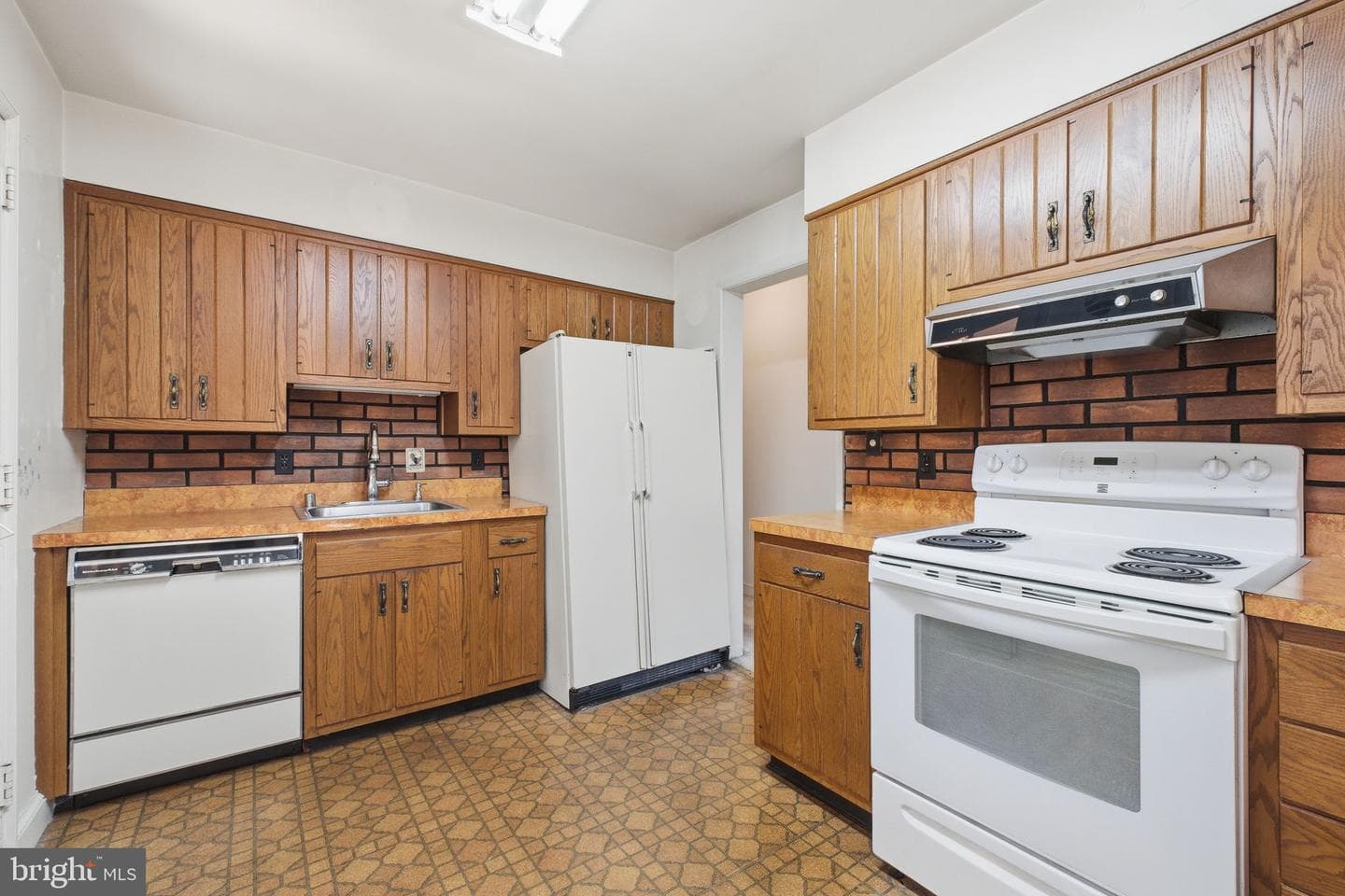 3806 Howard Street photo 14