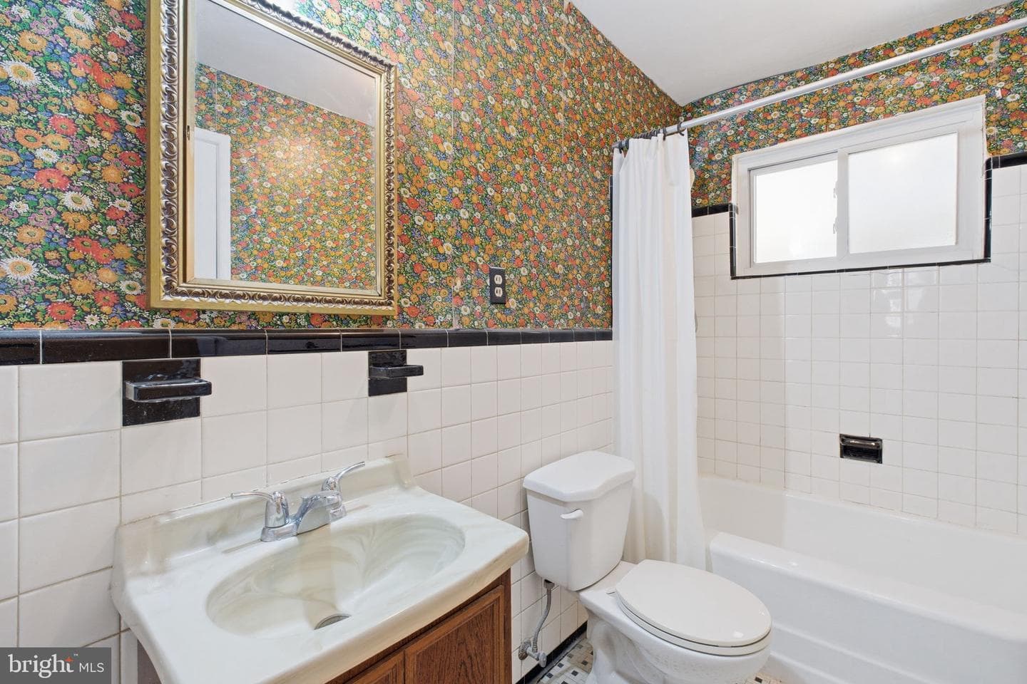 3806 Howard Street photo 20