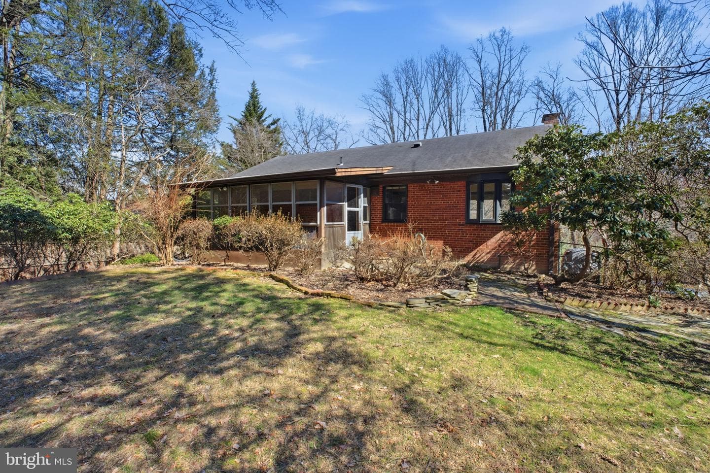 3806 Howard Street photo 22