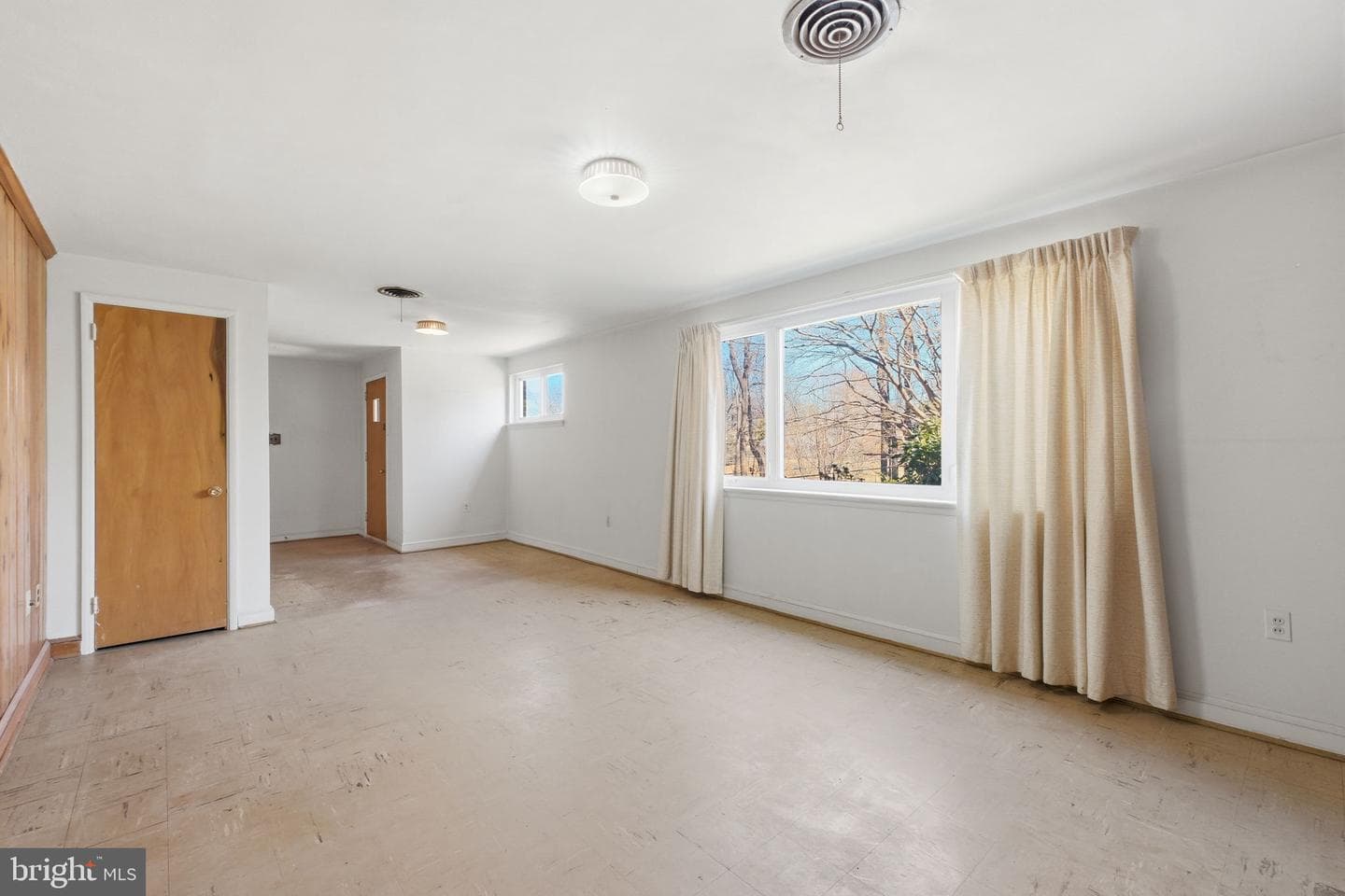 3806 Howard Street photo 5