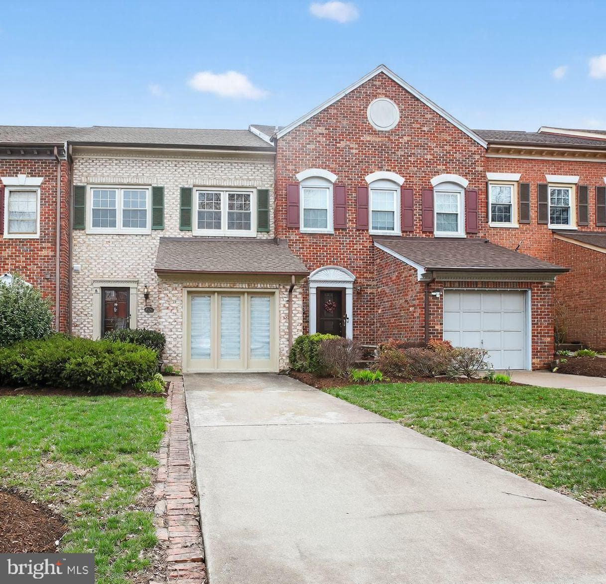 6065 Estates Drive photo 1