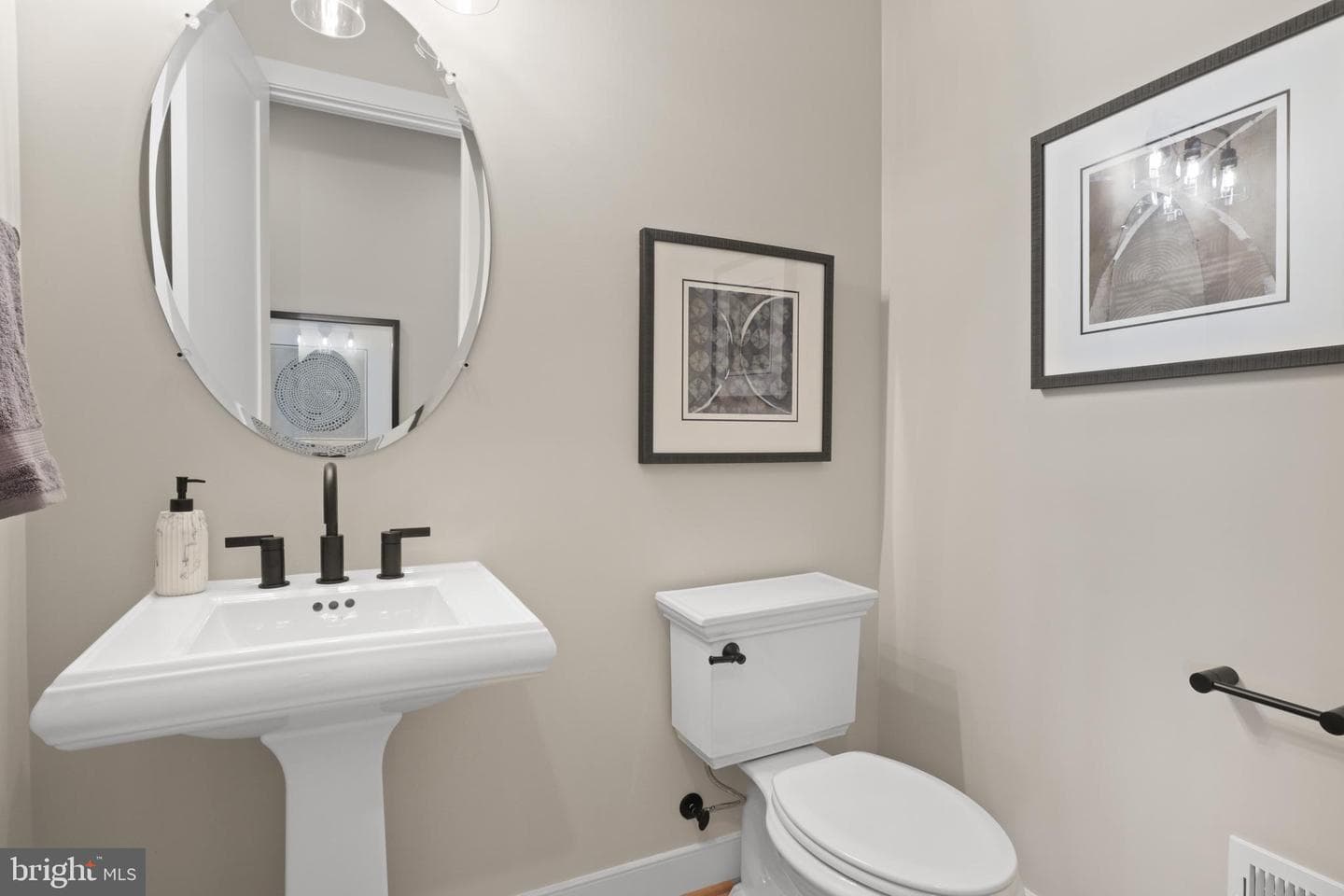 11704 Foxvale Court photo 34