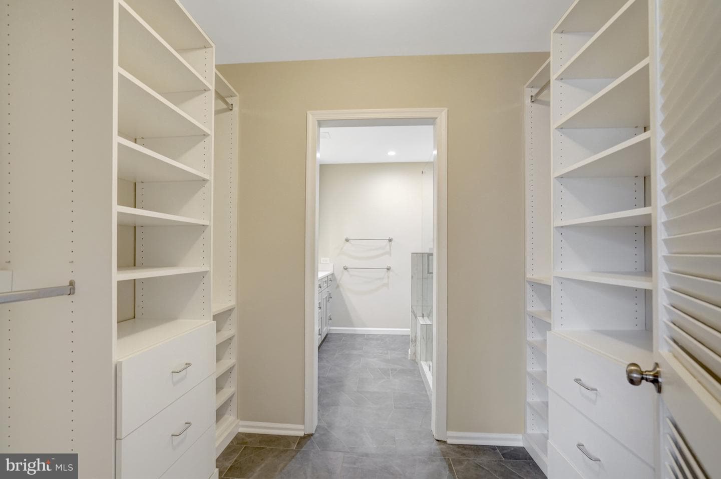 8523 Lakinhurst Lane photo 33