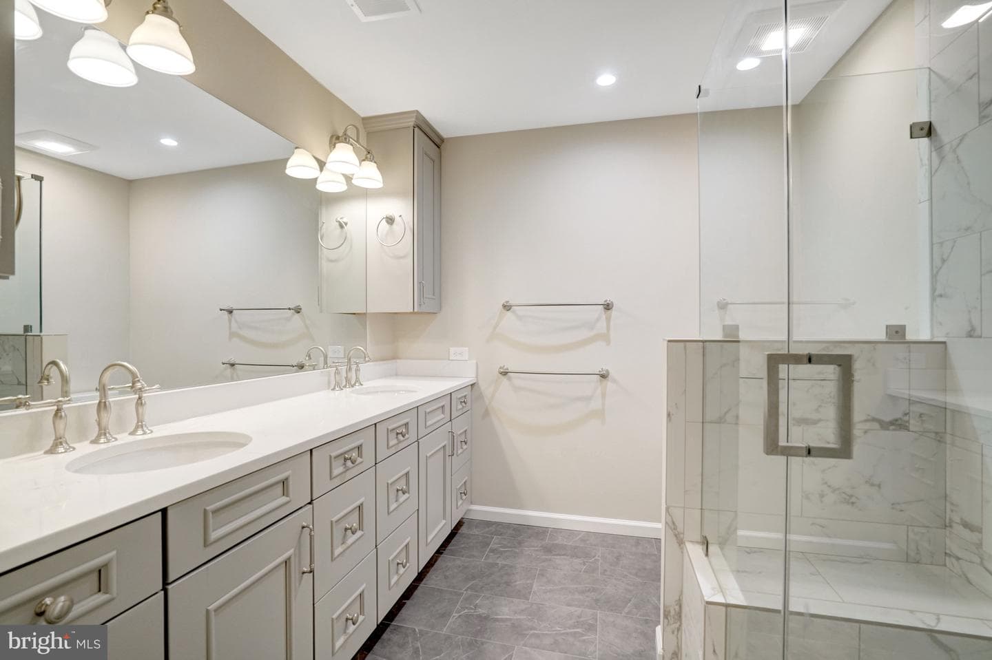 8523 Lakinhurst Lane photo 34