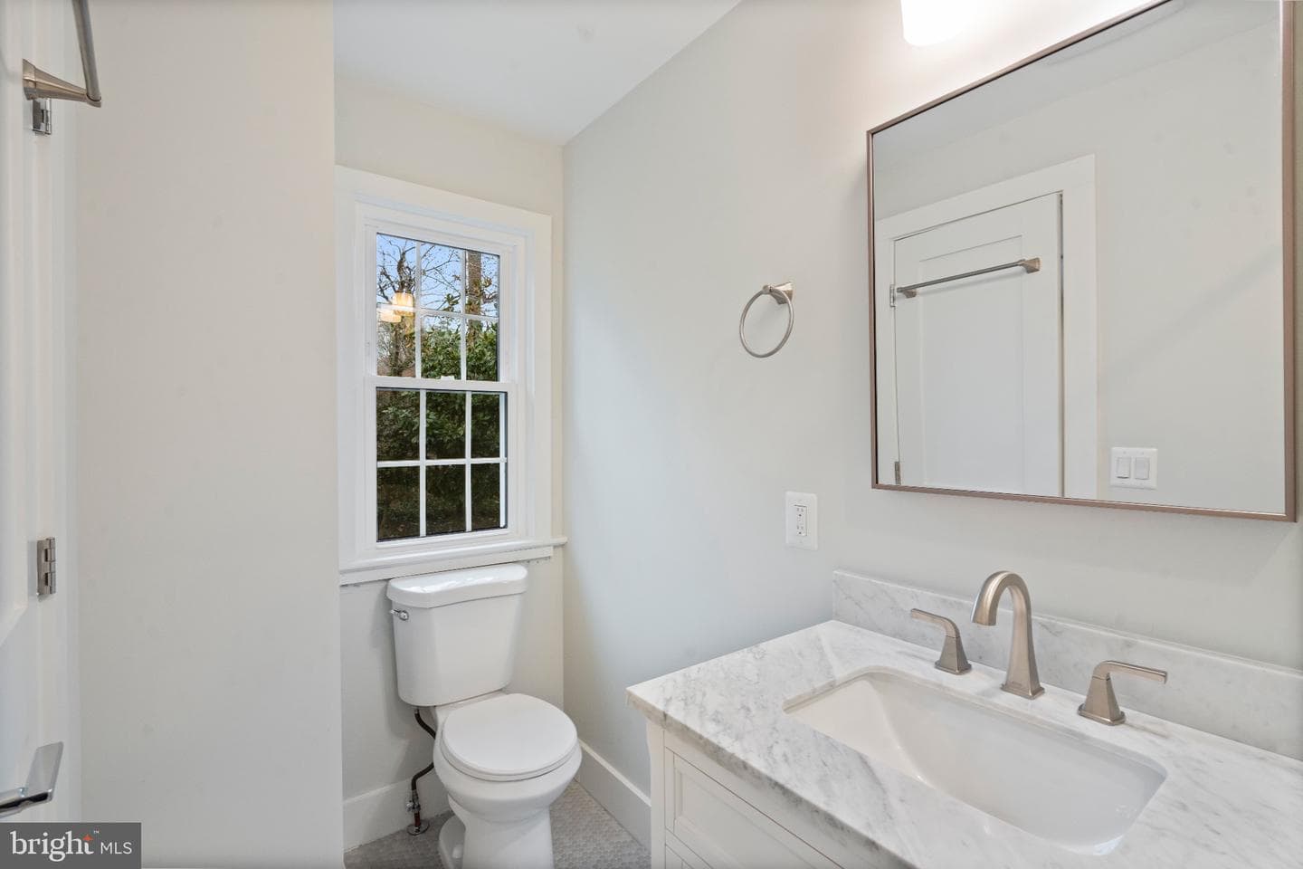 7204 Regent Drive photo 28