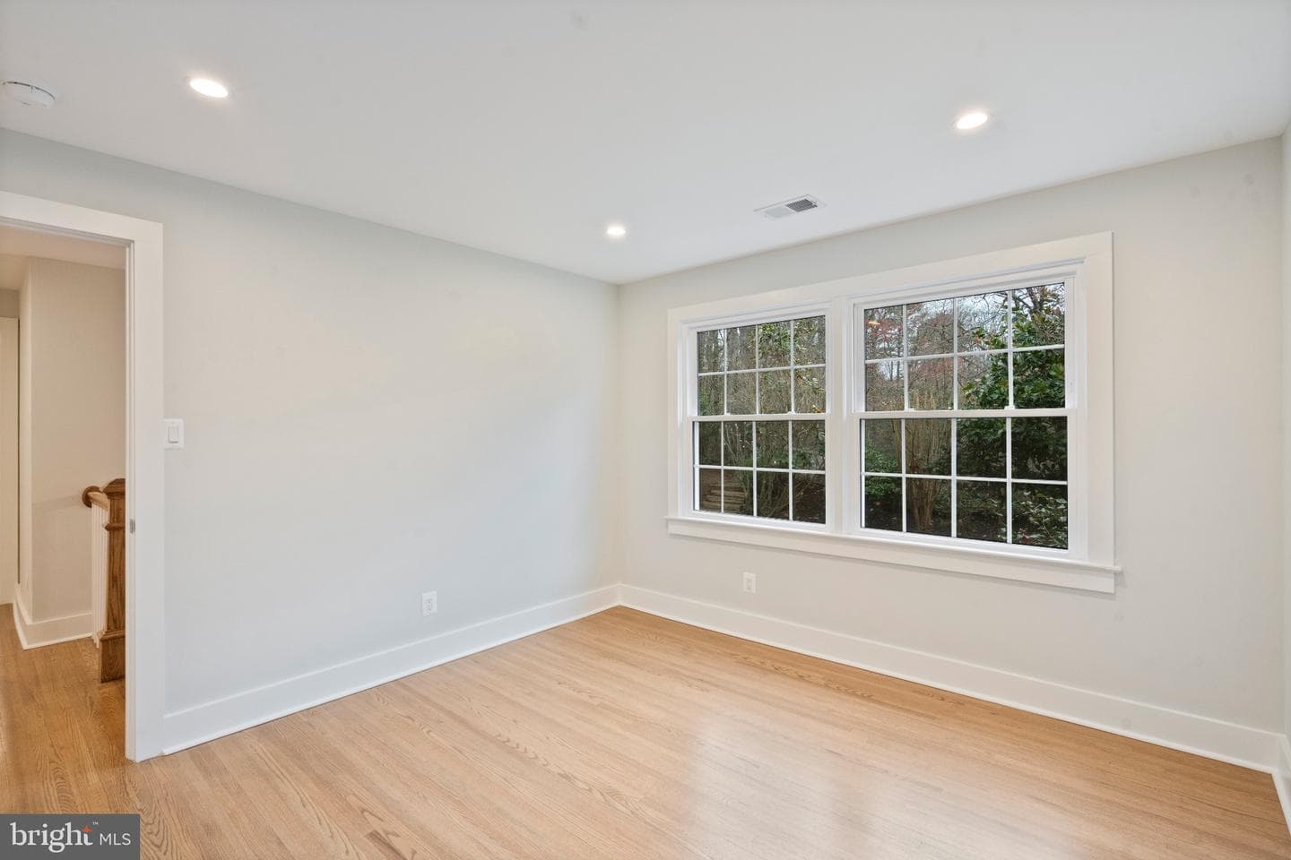 7204 Regent Drive photo 30