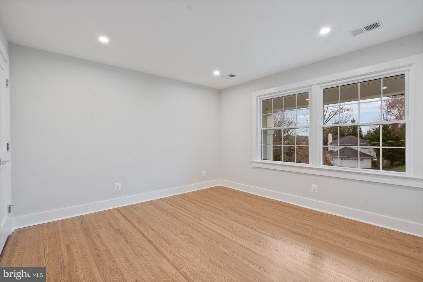 7204 Regent Drive photo 31
