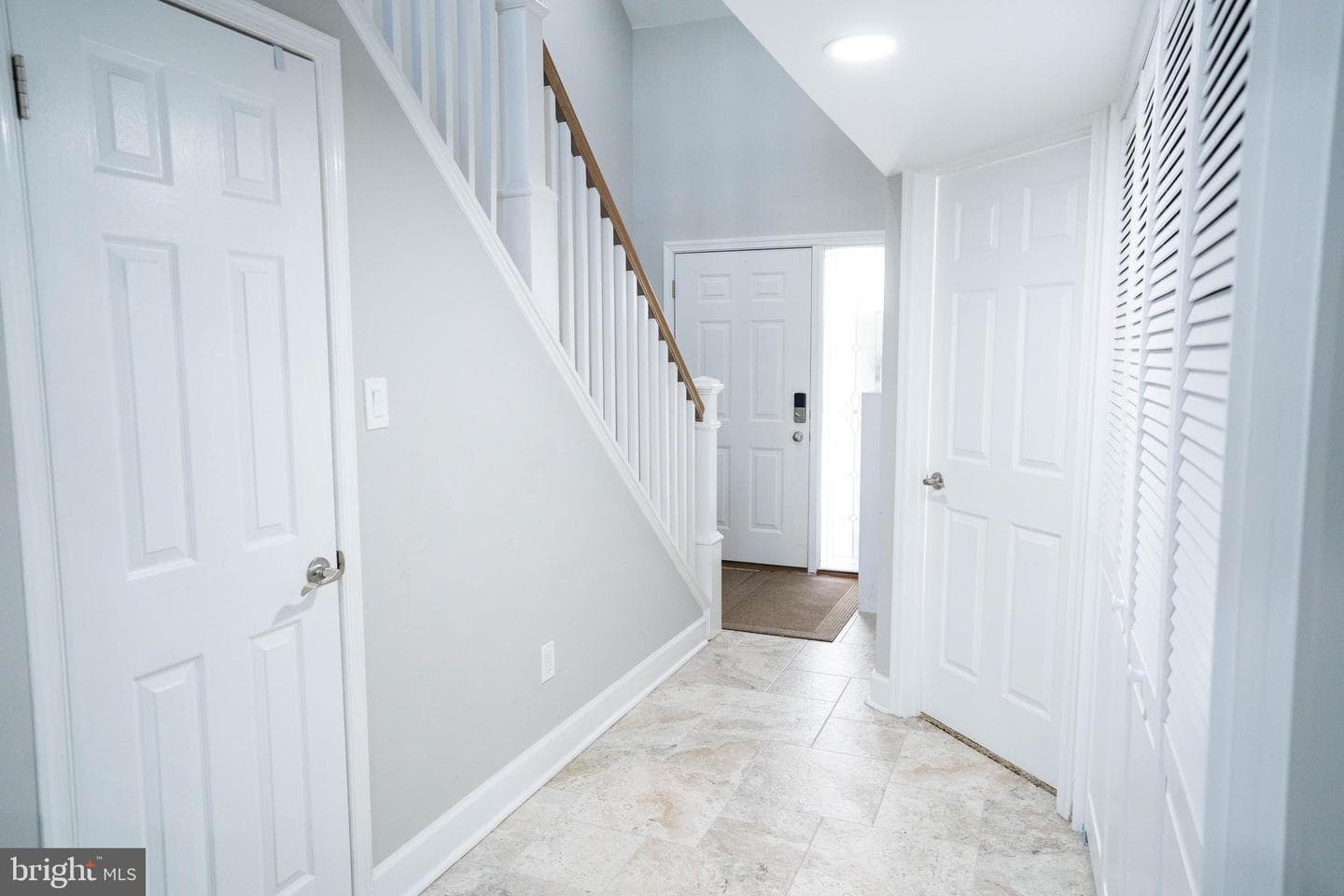 6223 Stonepath Circle photo 4