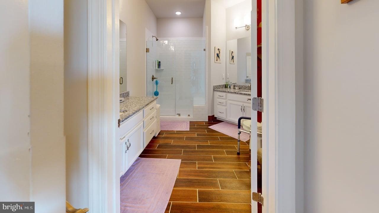 6107 Fairview Farm Drive #202 photo 57