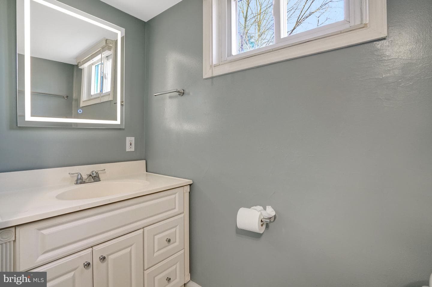 8206 Ackley Street photo 33