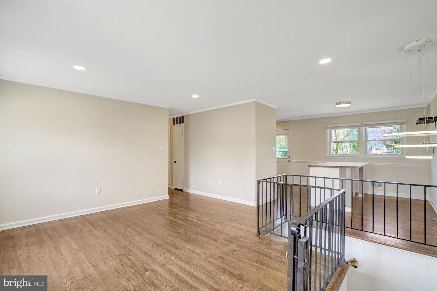 8206 Ackley Street photo 9