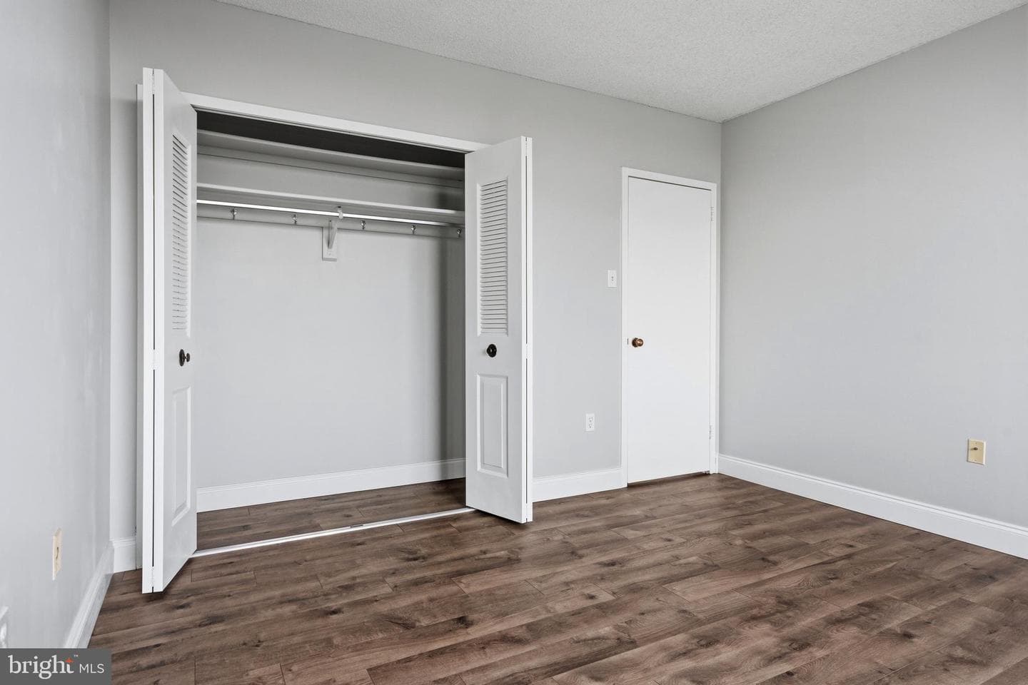 3701 S George Mason Drive #609n photo 16