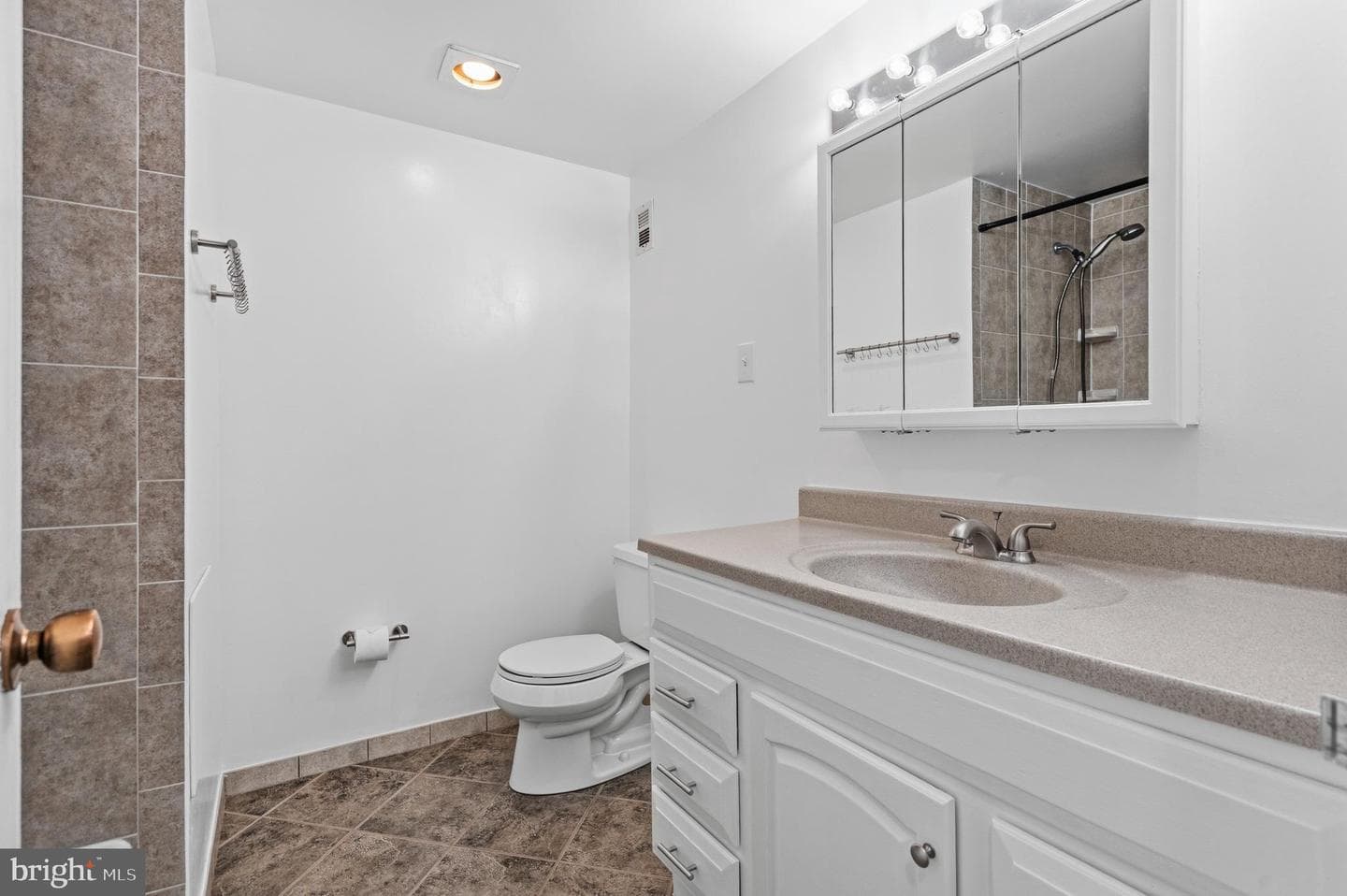 3701 S George Mason Drive #609n photo 17