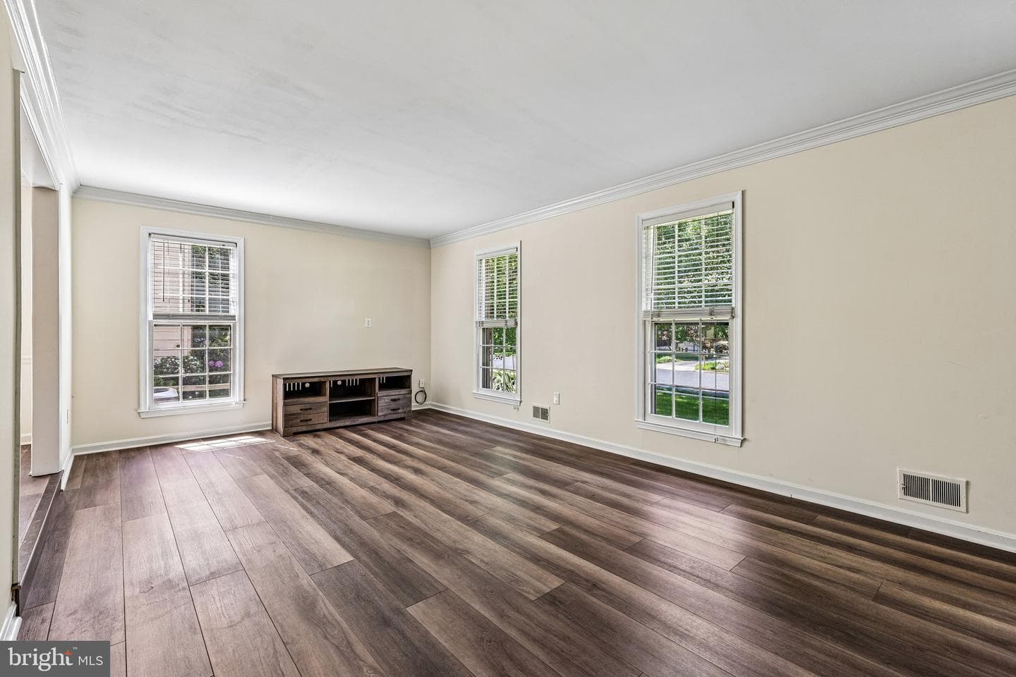 2484 Freetown Drive photo 6