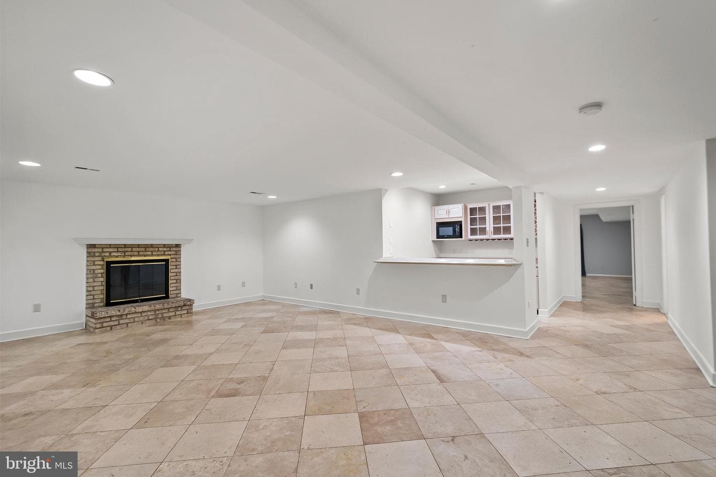 12187 Brecknock Street photo 40