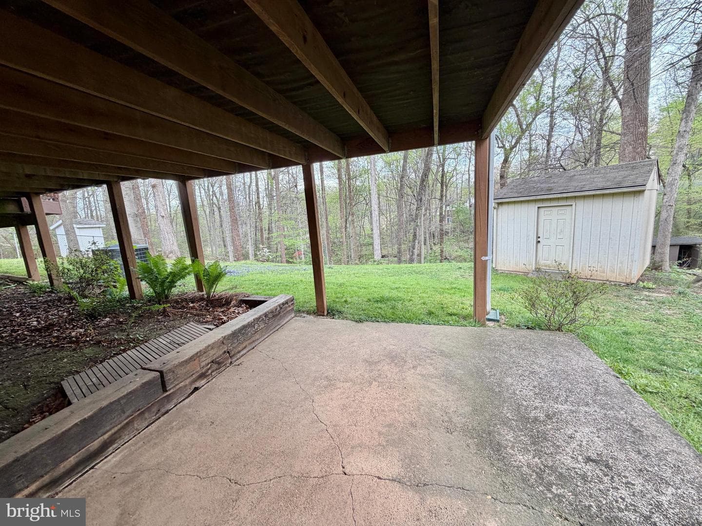 8467 Thames Street photo 27