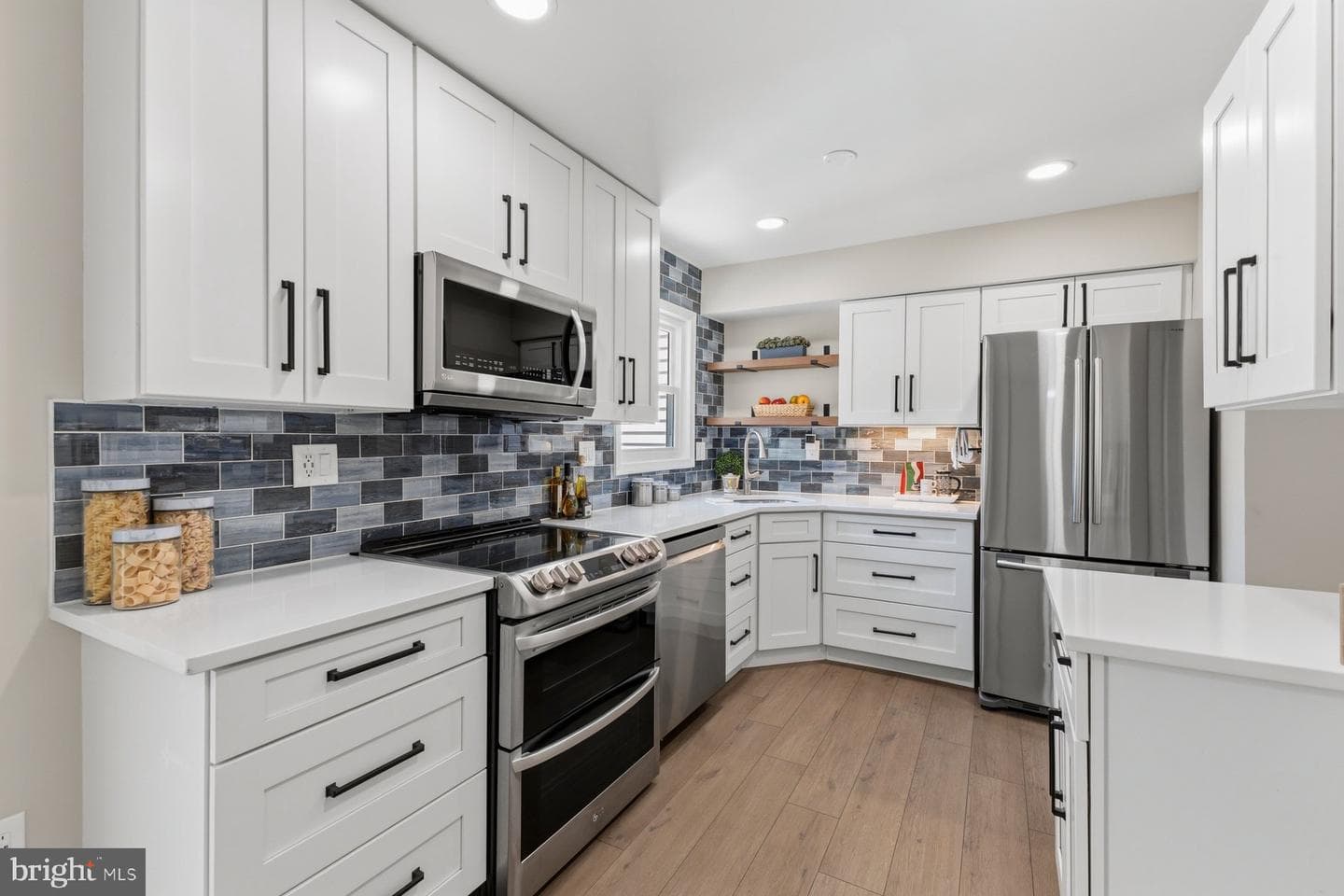 6028 Sweet Dale Court photo 10