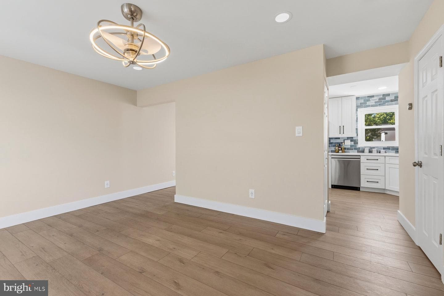 6028 Sweet Dale Court photo 6