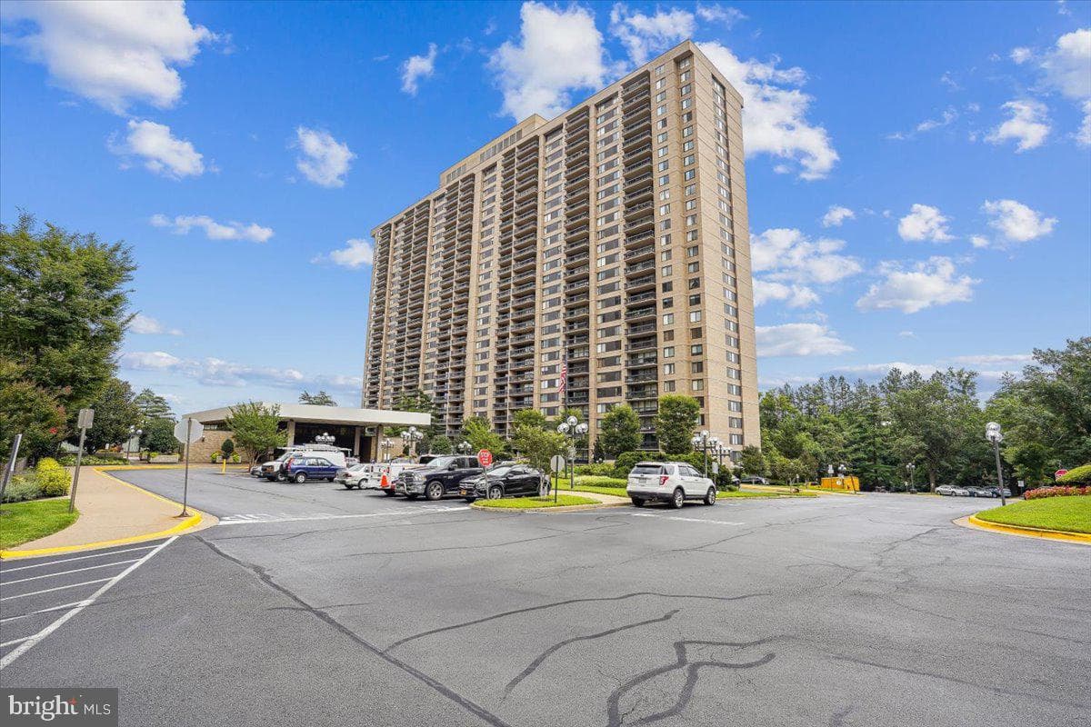 3701 S George Mason Drive #1604n photo 22